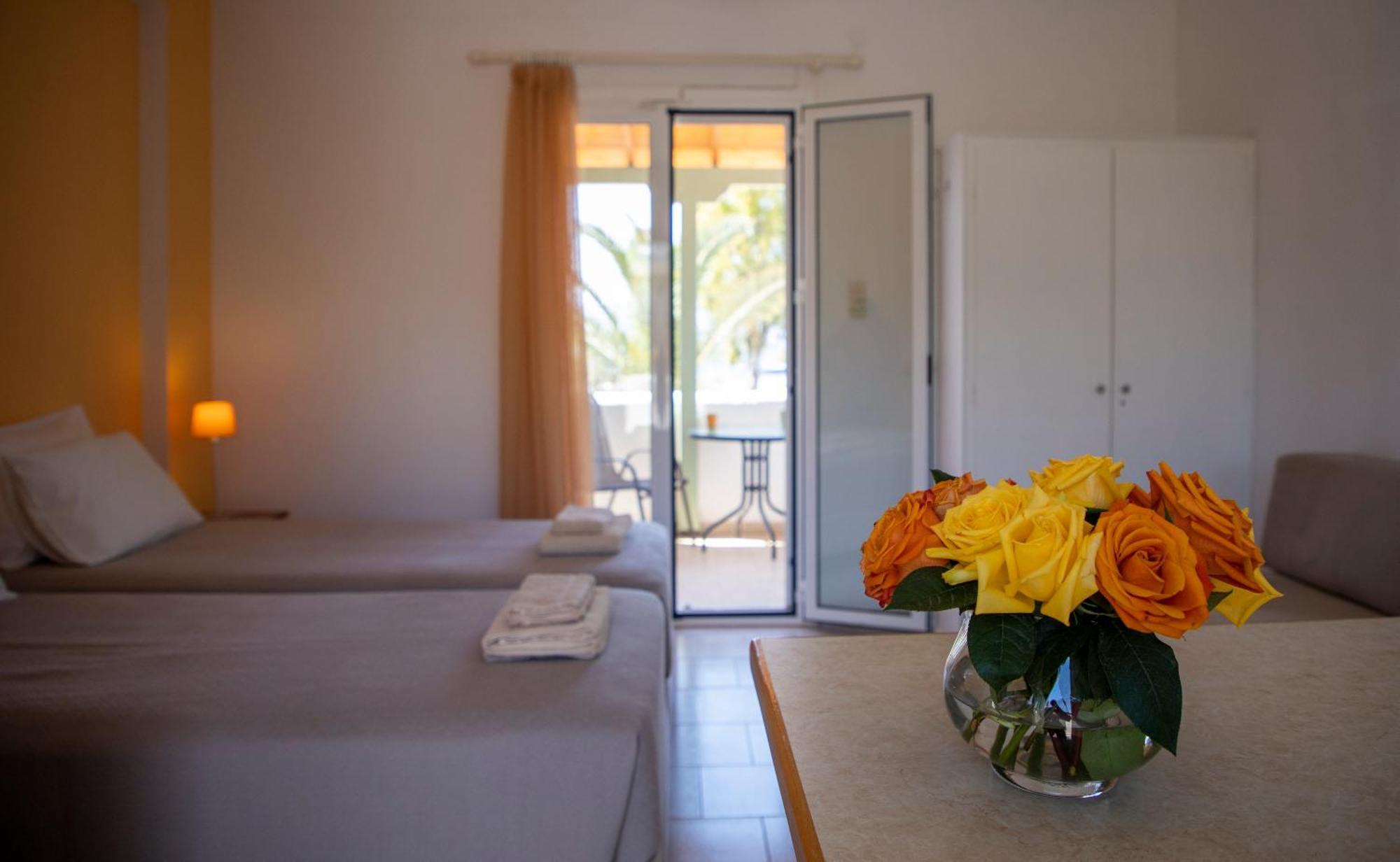 Stefanie Studios Aegina Esterno foto