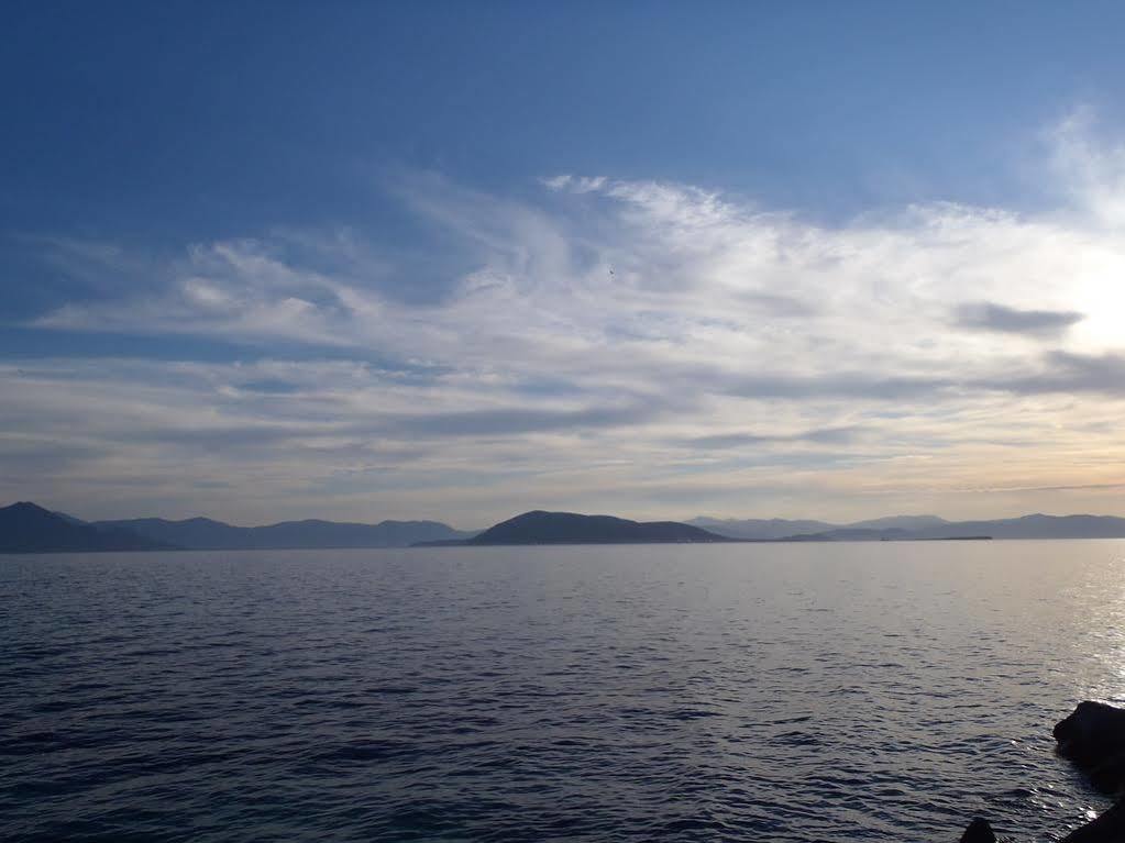 Stefanie Studios Aegina Esterno foto